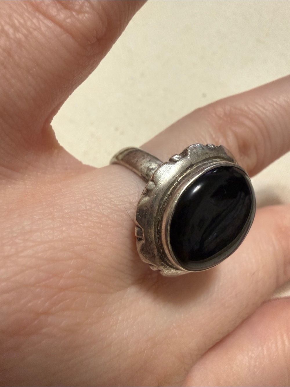 Gorgeous Sterling Silver 925 Black Onyx Oval Ring Size 6 - Picture 14 of 14